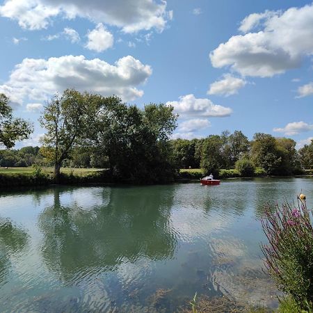 Camping Belle Riviere Chaniers Kültér fotó