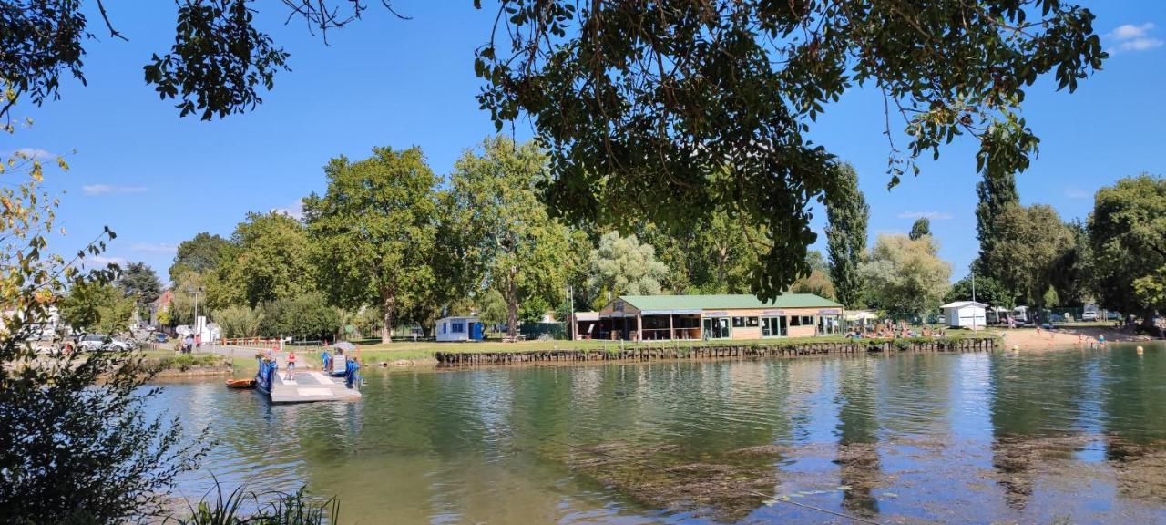 Camping Belle Riviere Chaniers Kültér fotó