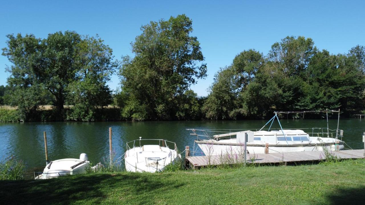 Camping Belle Riviere Chaniers Kültér fotó